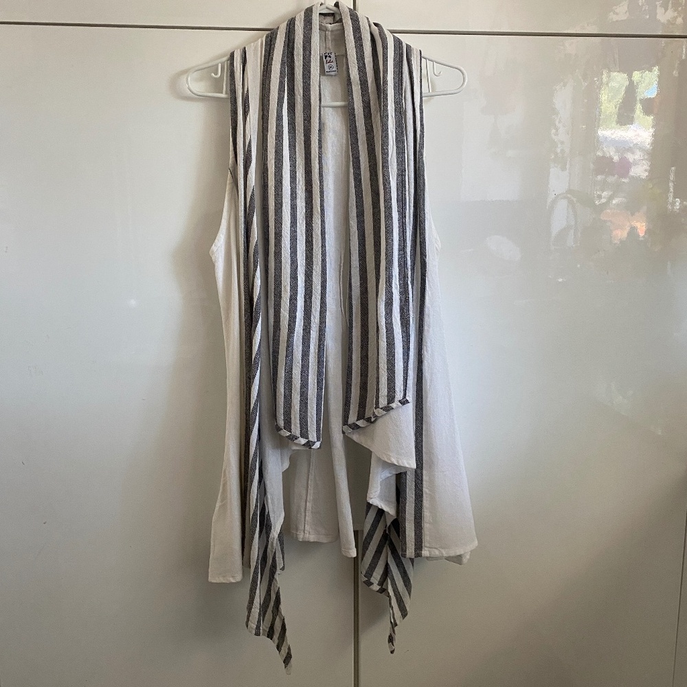 NWT White Grey Striped Cotton Top